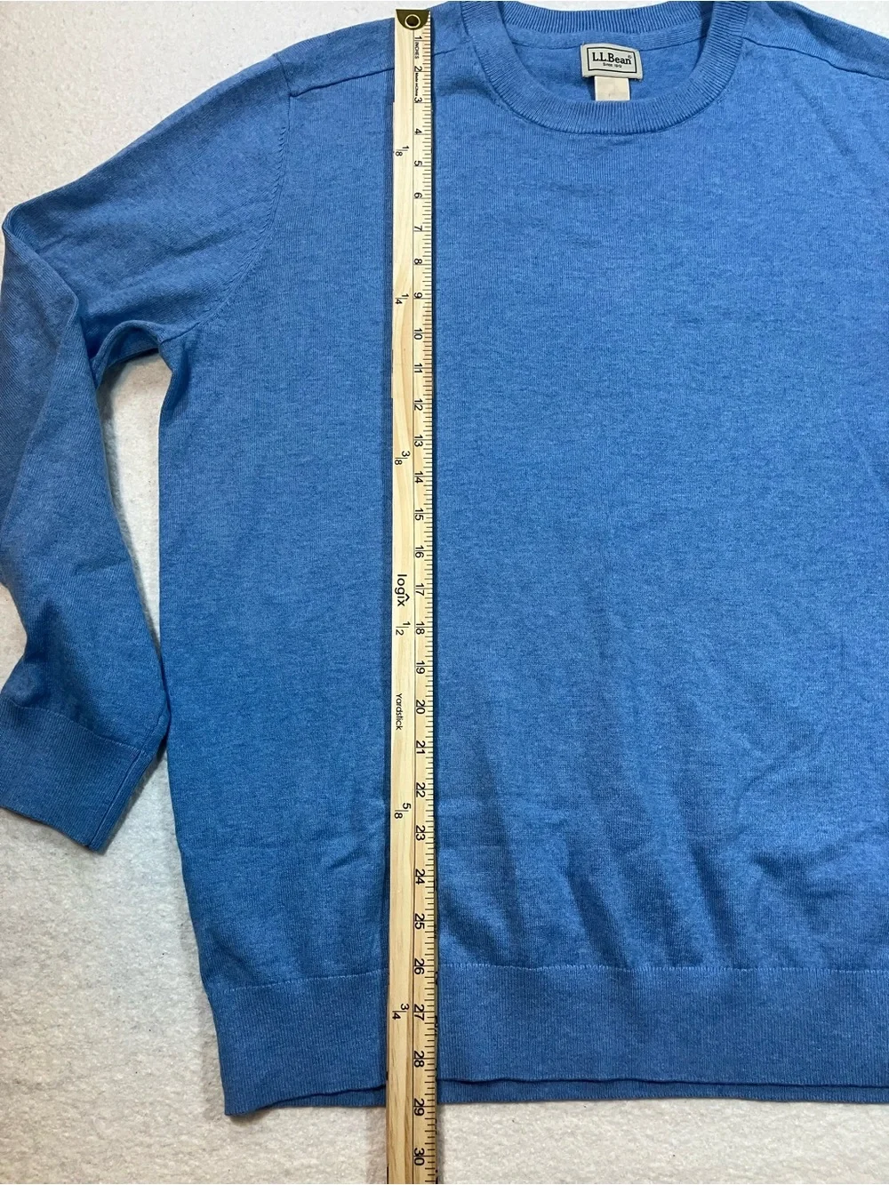 L.L. Bean Men's Heathered Blue Crewneck Sweater‎